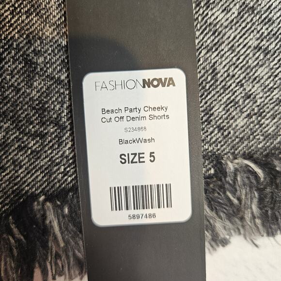 Fashion Nova Beach Party Cheeky Cut Off Denim Short Black Rip Jean Frayed Size 5 - Picture 8 of 14